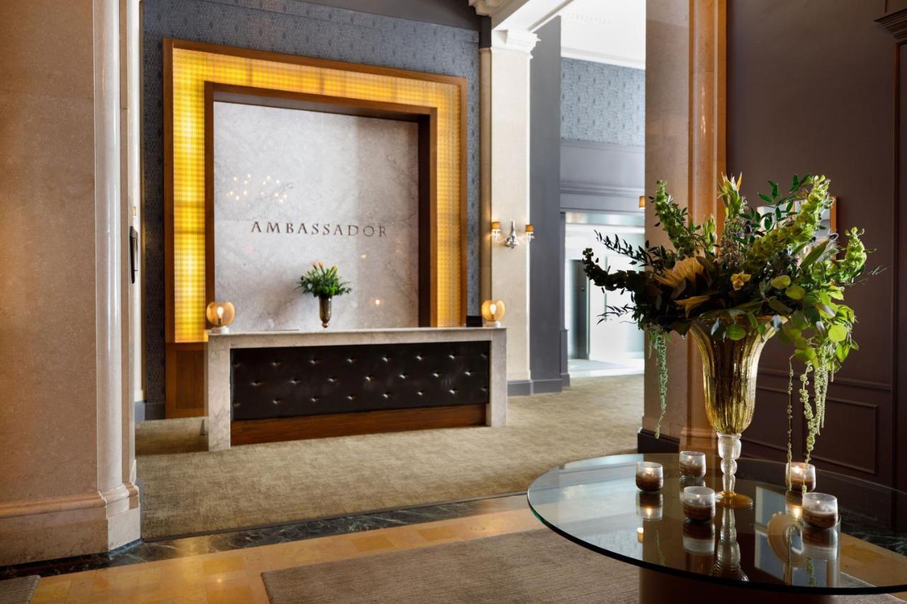 Ambassador Hotel Kansas City, Autograph Collection Exterior photo